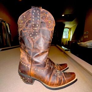ARIAT brown/rhinestone women’s cowboy boots